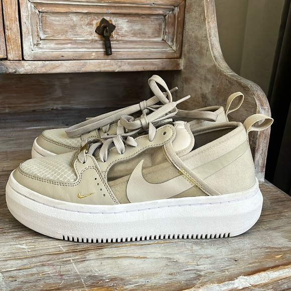 🤍 Nike Court Vision Alta TXT Platform Sneakers Size 7 Beige Tan Gold Mesh - Picture 2 of 11